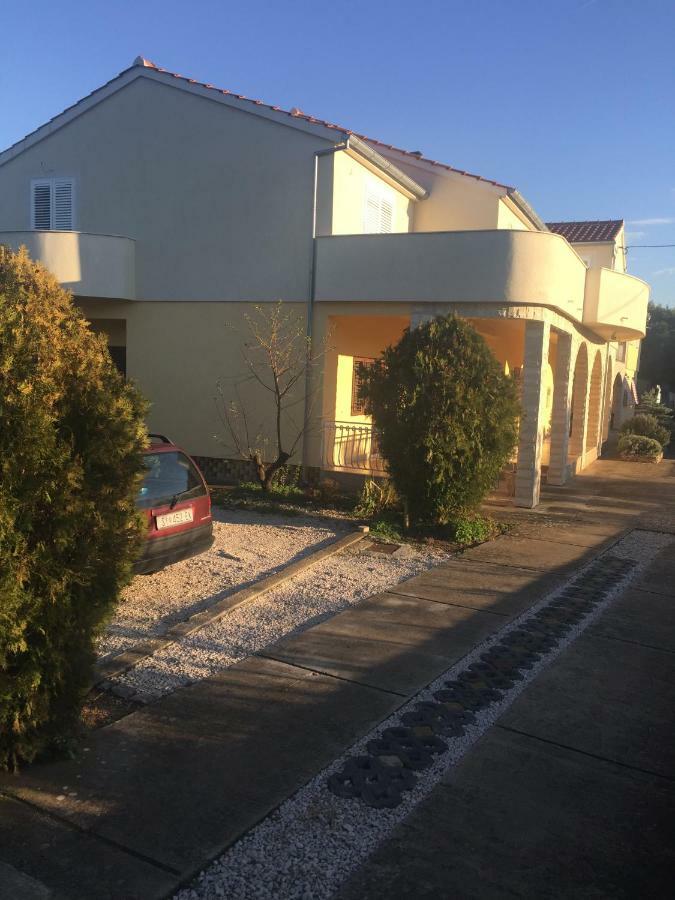 Apartman Frane 6+2 Brodarica  Exterior photo